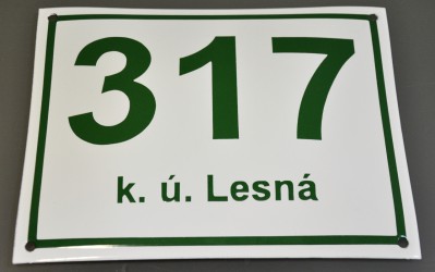 Enamel sign with a number and a text