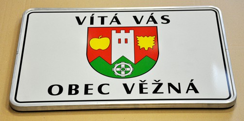 Welcome sign made of sandwich sheet metal for the municipality of Věžná