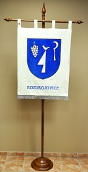 Embroidered banner of arms made for Rozdrojovice, large version